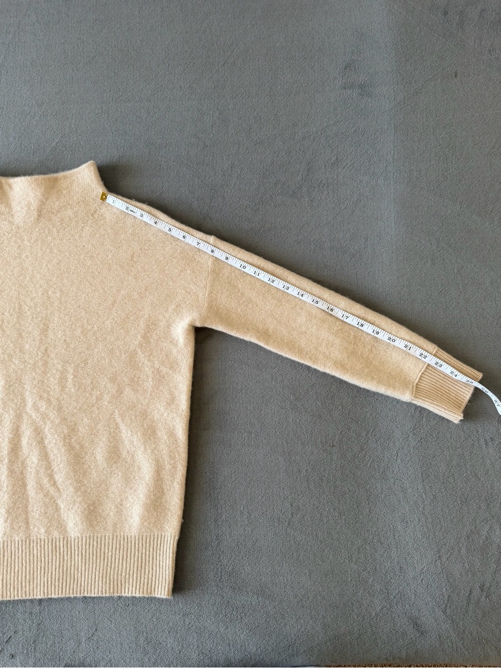 TAHARI Boiled 100% 2PLY Cashmere Mock Neck Sweater Ultra Soft Light Beige sz XS - Picture 6 of 9